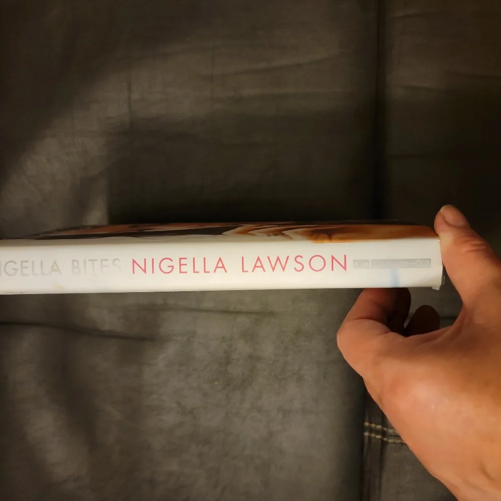 Nigella Bites by Nigella‎ Lawson